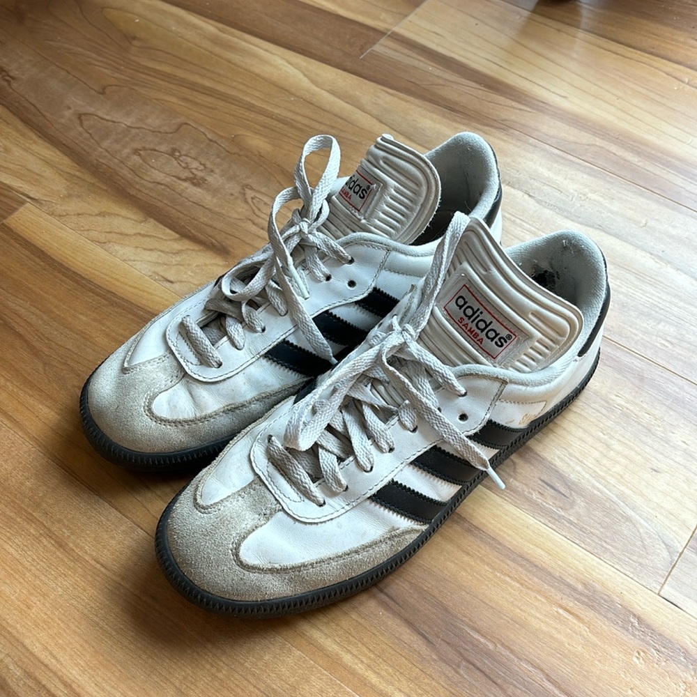 White Adidas Sambas M7 W8.5
